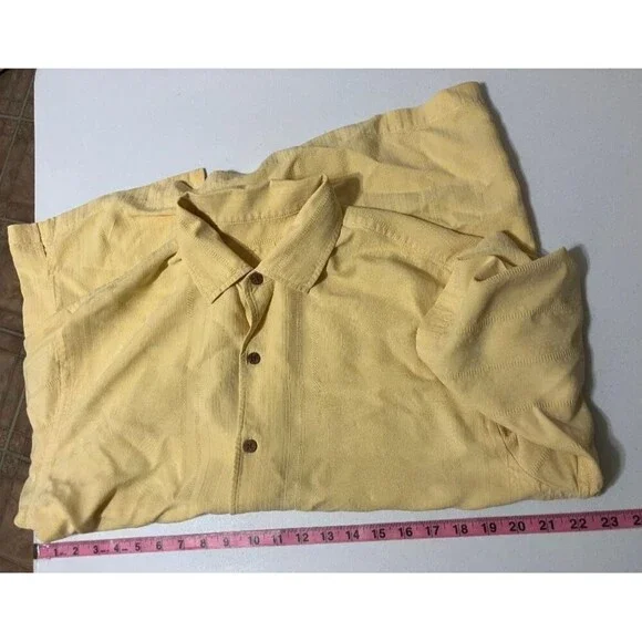 Tommy Bahama Men's Large Yellow Gold 100% Silk Floral Shirt Cursive Neck Label - Picture 5 of 7